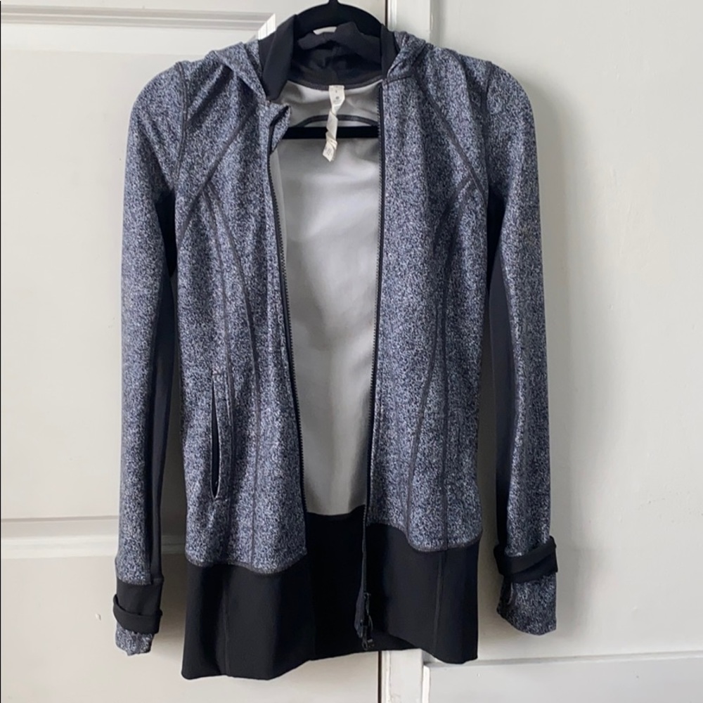Lululemon Lite jacket - black & white